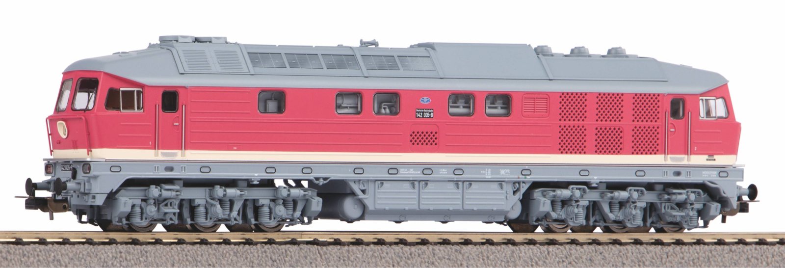 Diesellok BR 142 DR IV + DSS PluX22