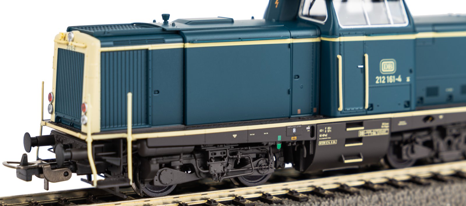 Diesellok BR 212 DB IV + DSS PluX22