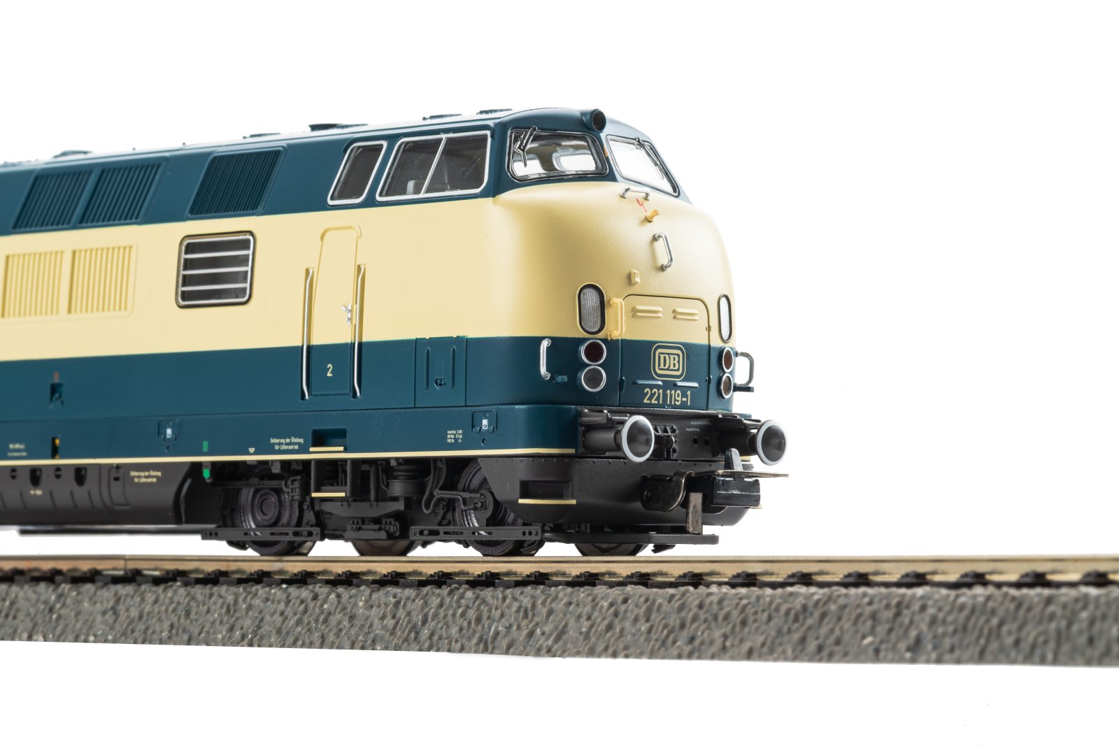 Diesellok BR 221 blau/ beige DB IV + DSS PluX22