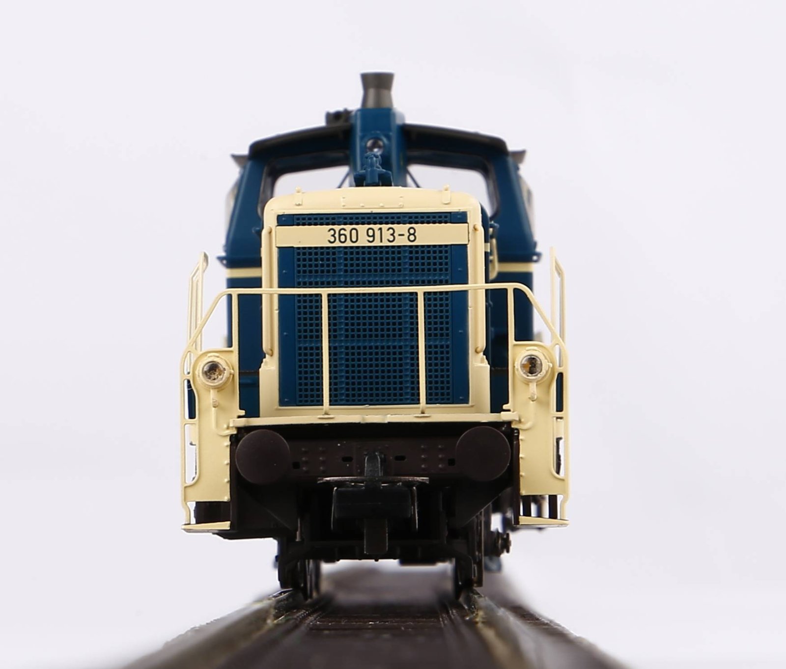 Diesellok BR 360 DB AG blaubeige V + DSS PluX22