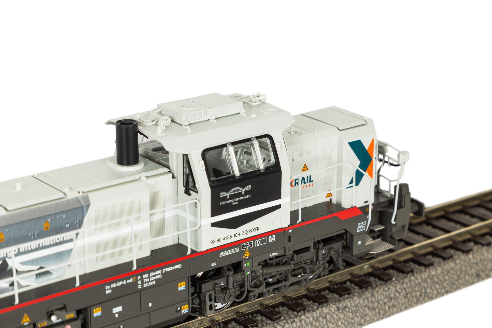 Diesellok DE18 SBB Cargo International VI + DSS PluX22