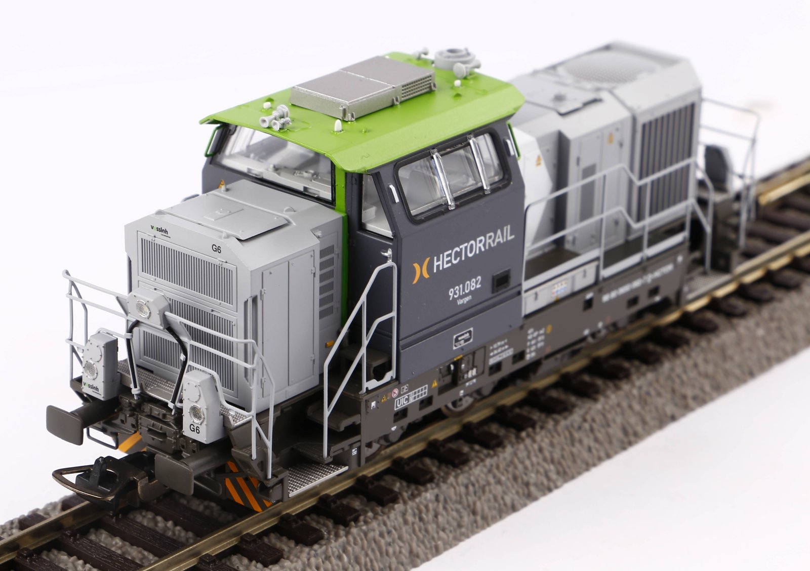 ~Diesellok G6 Hector Rail VI + PluX22 Dec.