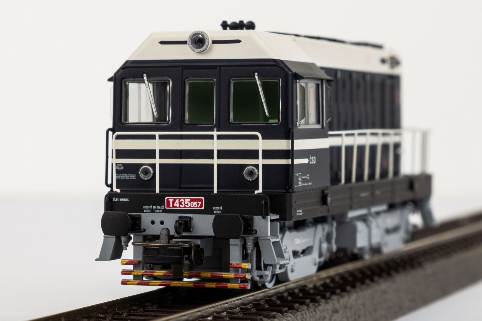 Diesellok/Sound Blau T435 ČSD III + PluX22 Dec.