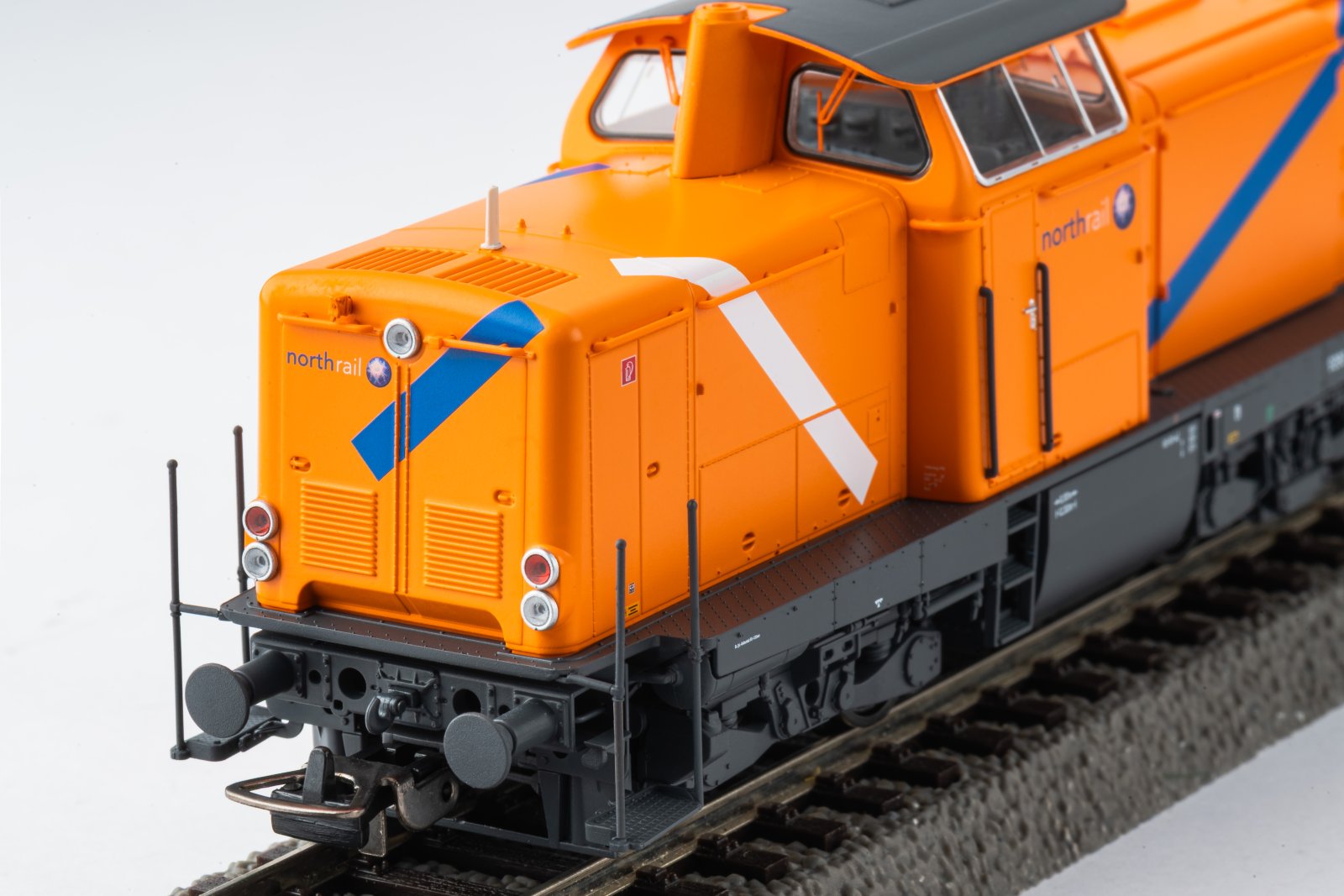 Diesellok/Sound BR 211 NorthRail VI + PluX22 Dec.