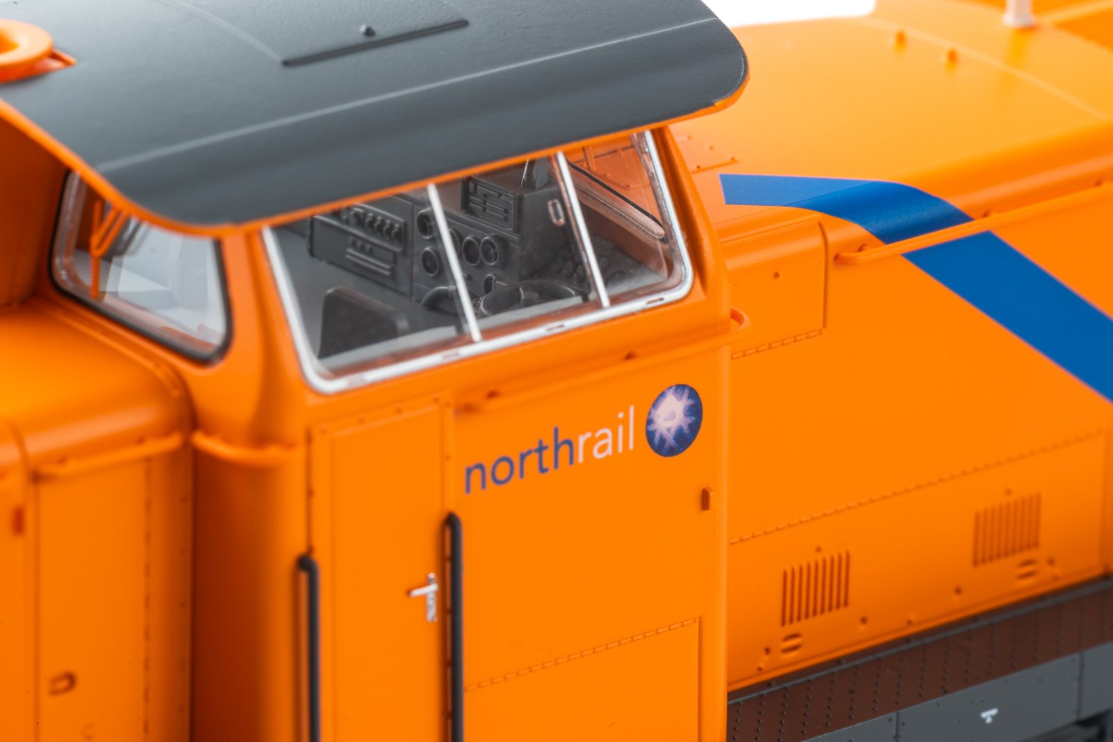 Diesellok/Sound BR 211 NorthRail VI + PluX22 Dec.