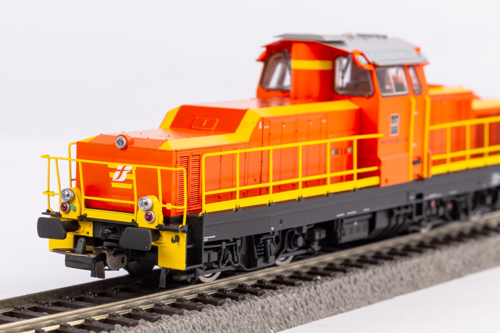 Diesellok/Sound D.145.2028 FS VI + Plux22 Dec.