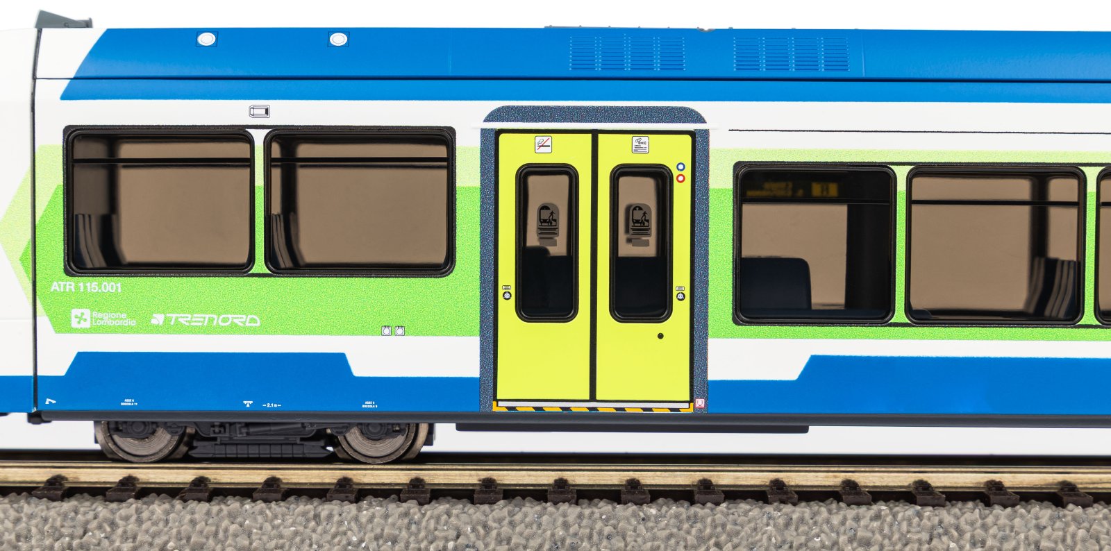 Dieseltriebwg. GTW 2/6 "Stadler" ATR 115 Ferrovia Nord Milano  VI + DSS 8pol.