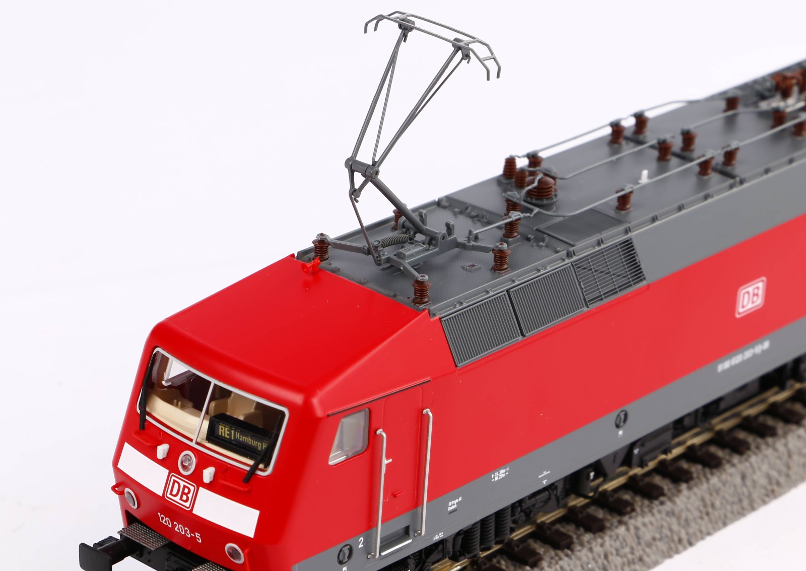 E-Lok 120 mit FIS DB AG VI + DSS PluX22