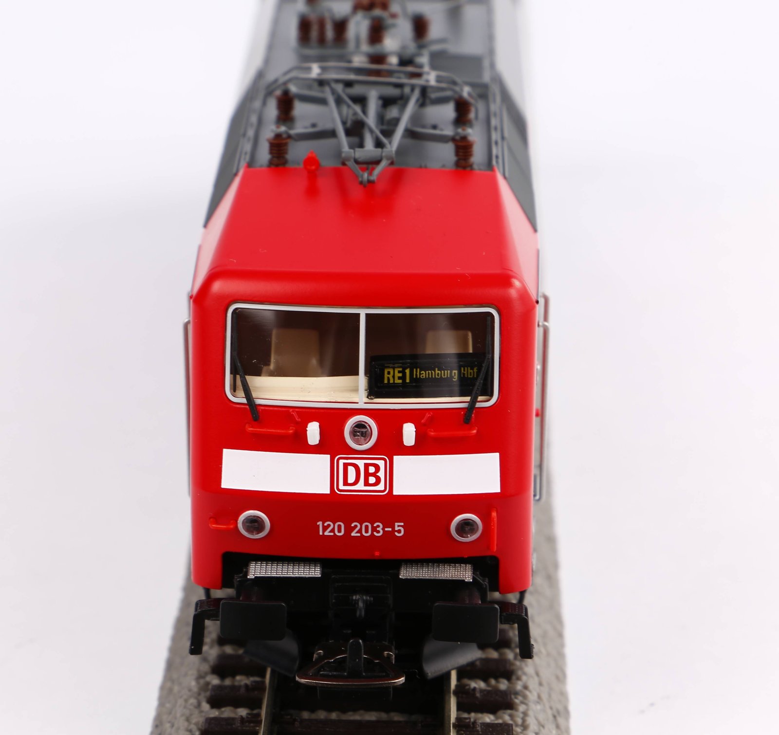 E-Lok 120 mit FIS DB AG VI + DSS PluX22