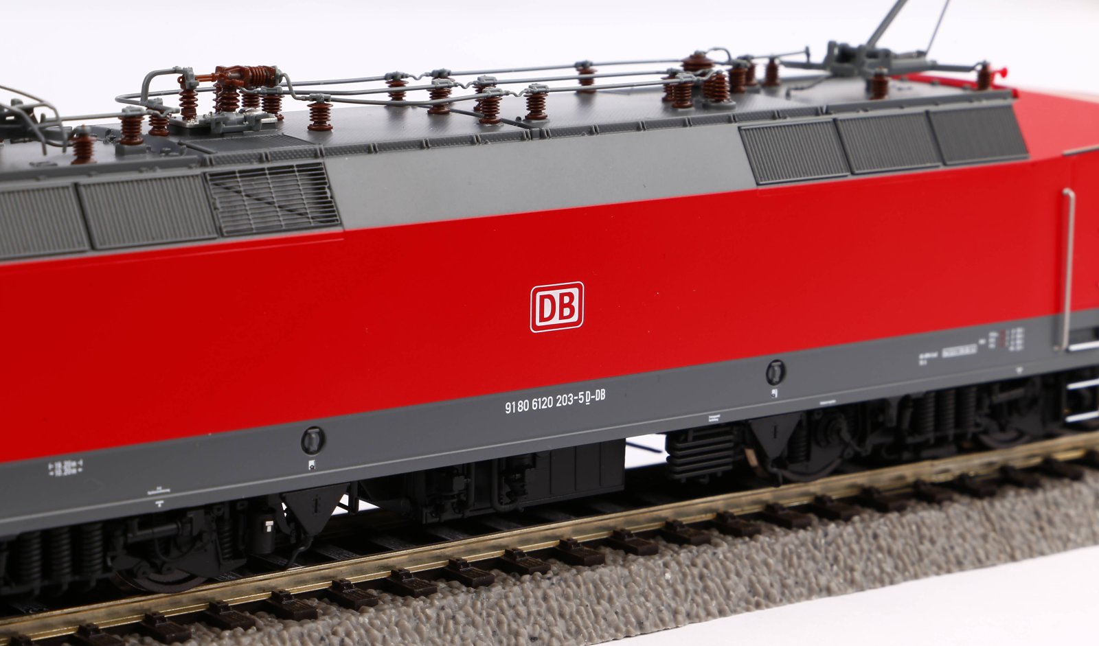 E-Lok 120 mit FIS DB AG VI + DSS PluX22