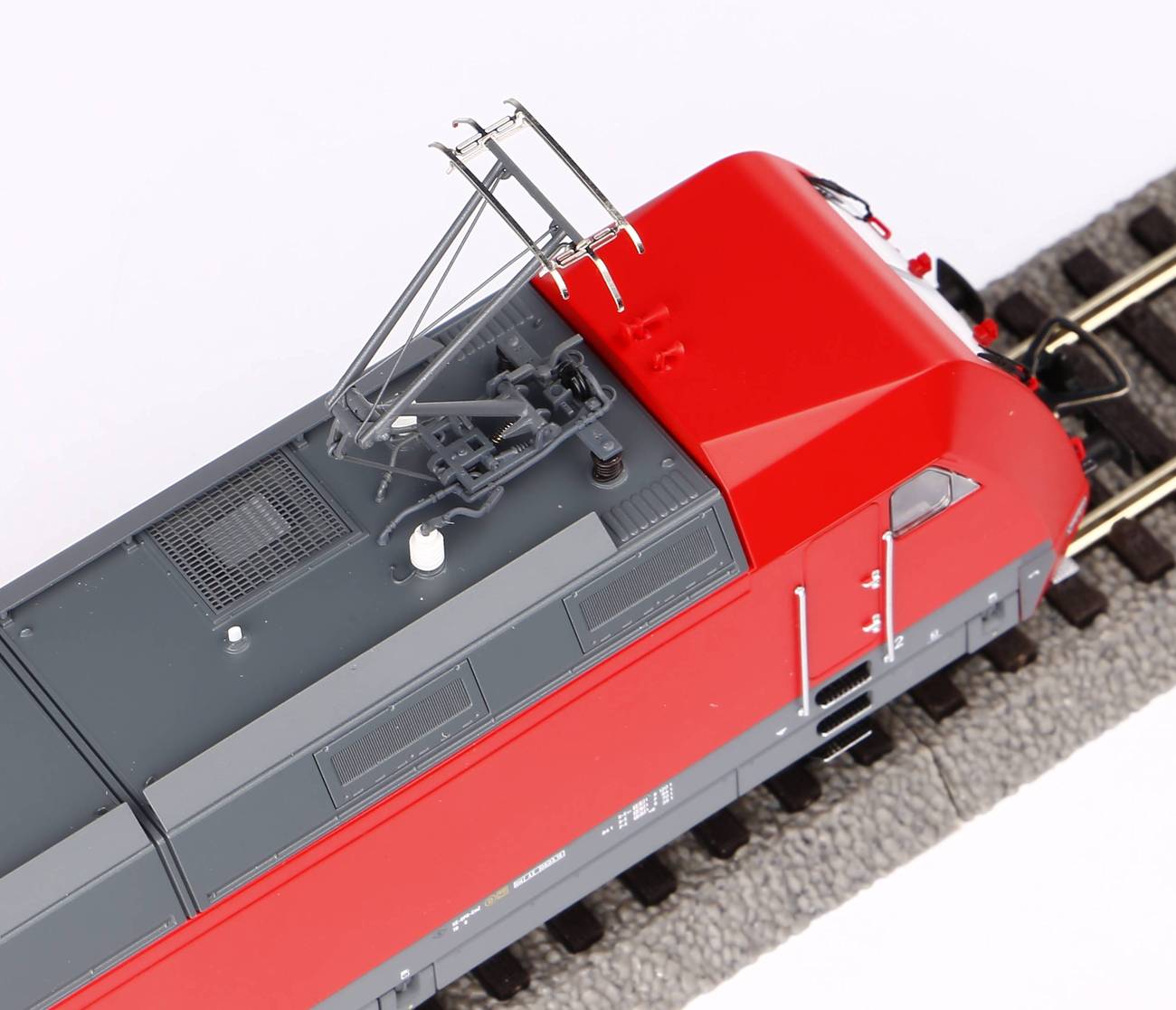 ~E-Lok BR 101 DB AG VI + PluX22 Dec.