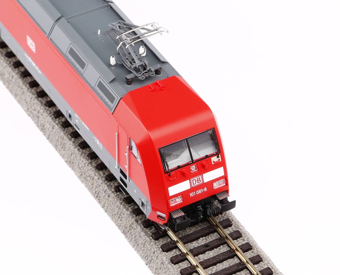 ~E-Lok BR 101 DB AG VI + PluX22 Dec.
