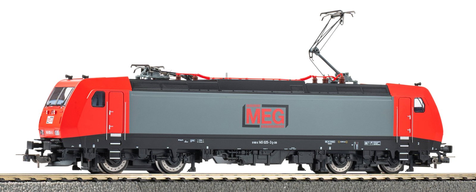 ~E-Lok BR 145 MEG VI + PluX22 Dec.