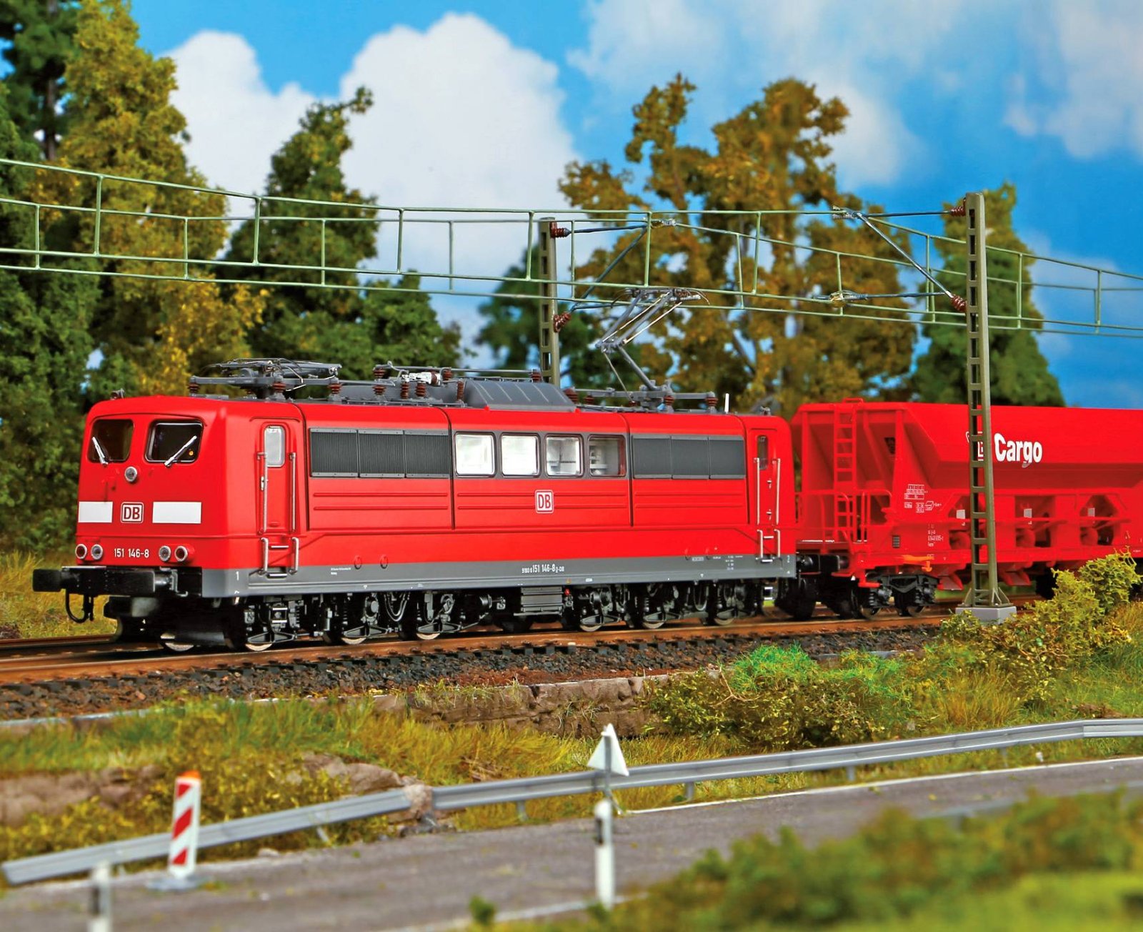 ~E-Lok BR 151 DB AG vkrot VI + PluX22 Dec.