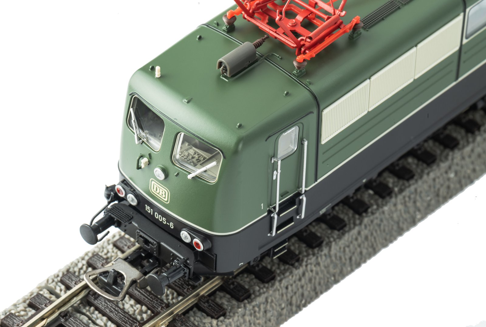 E-Lok BR 151 grün DB IV + DSS PluX22