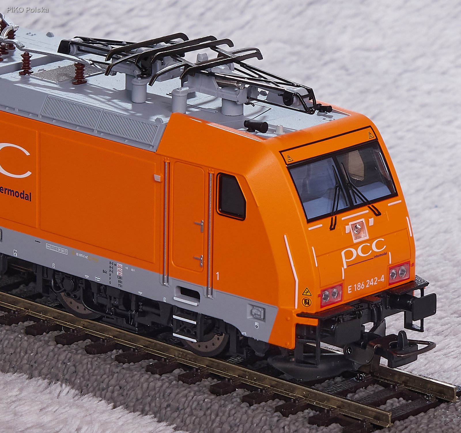 E-Lok BR 186 PCC Intermodal VI + DSS 8pol.