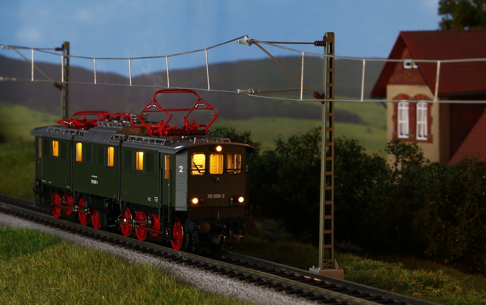 E-Lok BR 191 DB IV + DSS PluX22