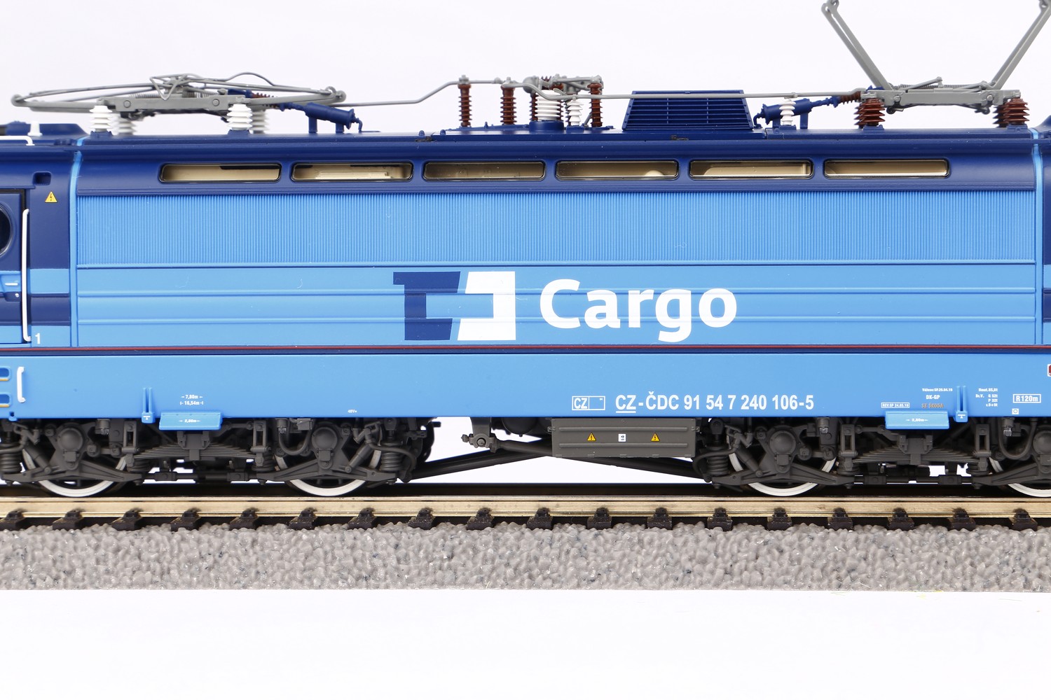 E-Lok BR 240 CD Cargo VI + DSS PluX22