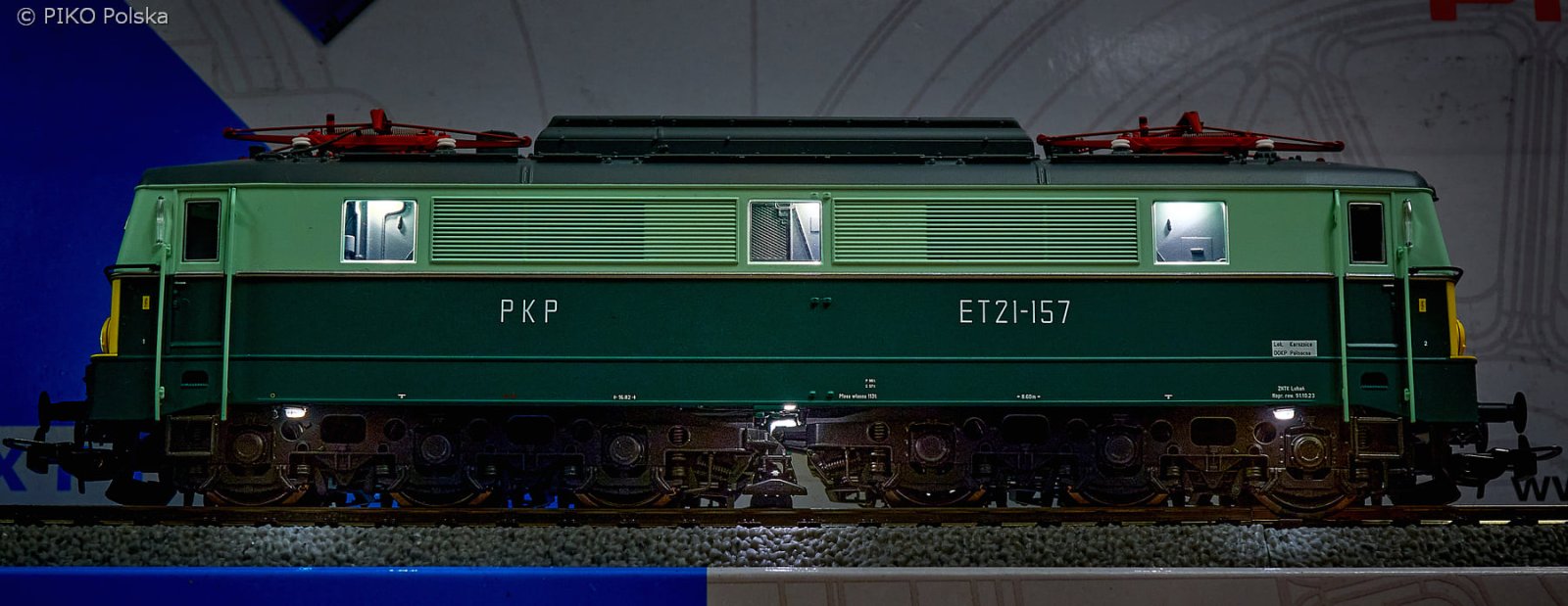 E-Lok ET21 PKP IV + DSS PluX22