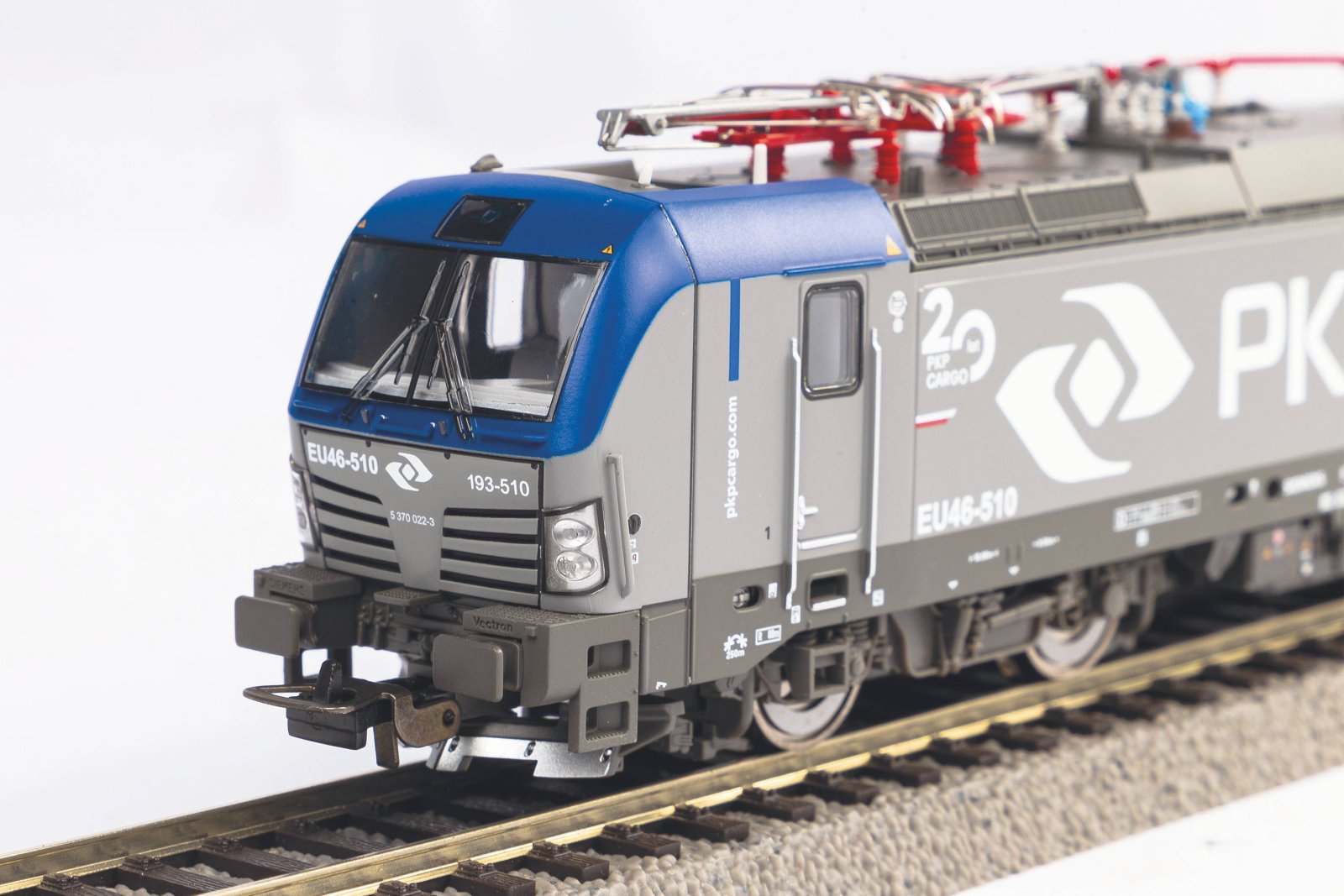 E-Lok EU46 Vectron PKP Cargo VI + DSS PluX22