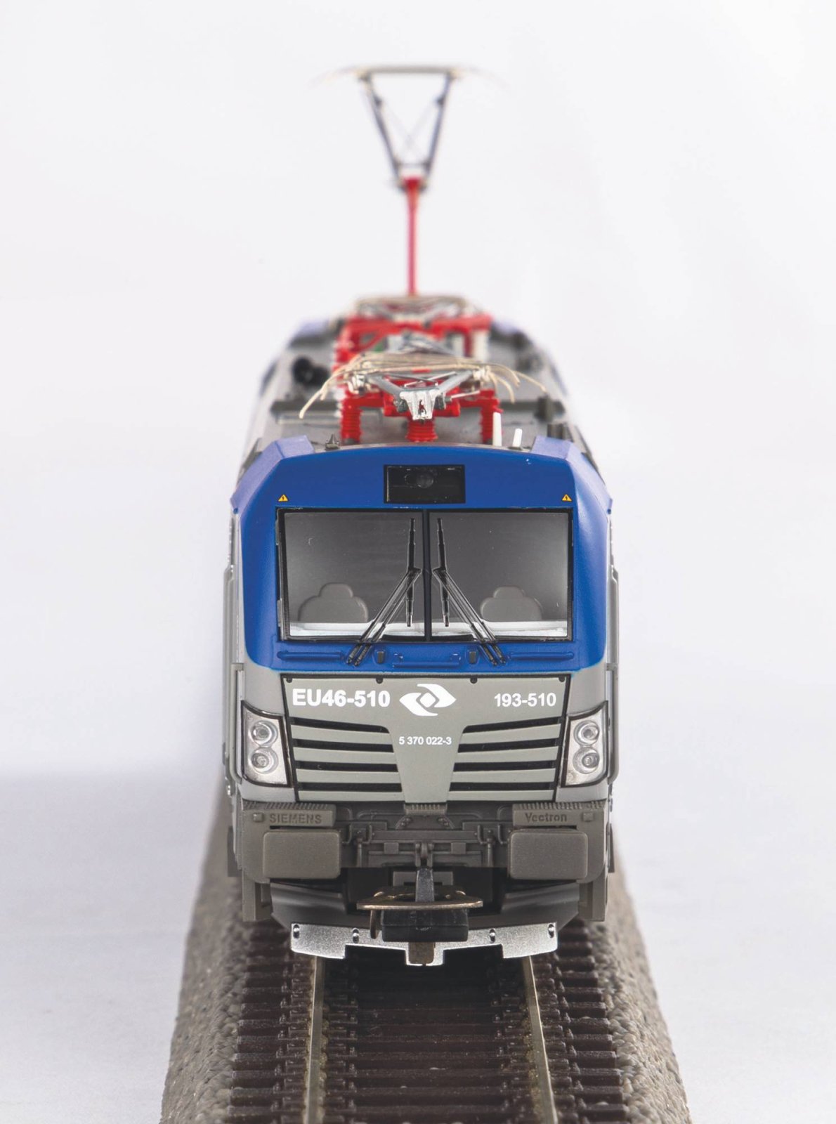 E-Lok EU46 Vectron PKP Cargo VI + DSS PluX22
