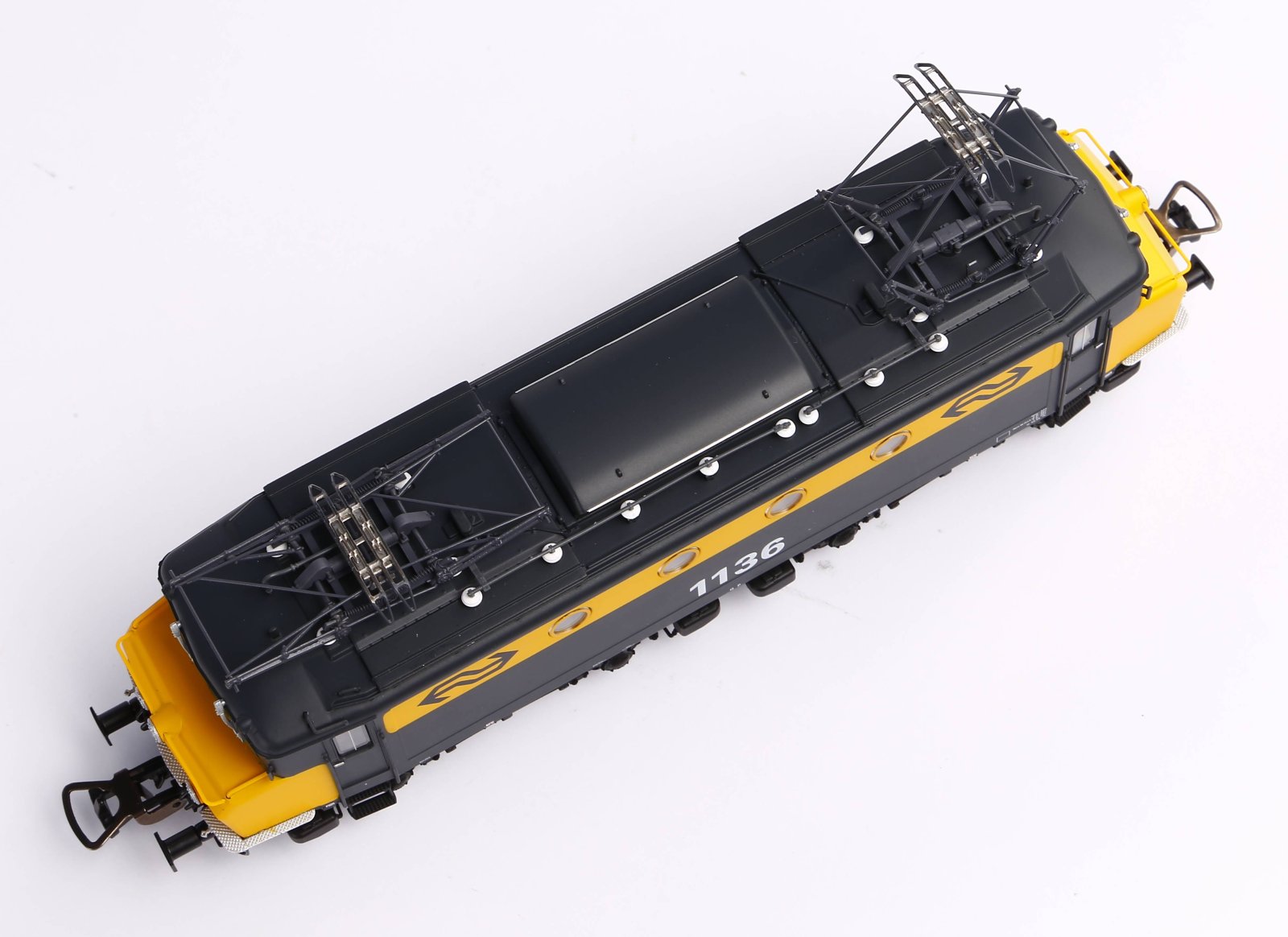 ~E-Lok Rh 1100 NS gelb-grau IV + PluX22 Dec.