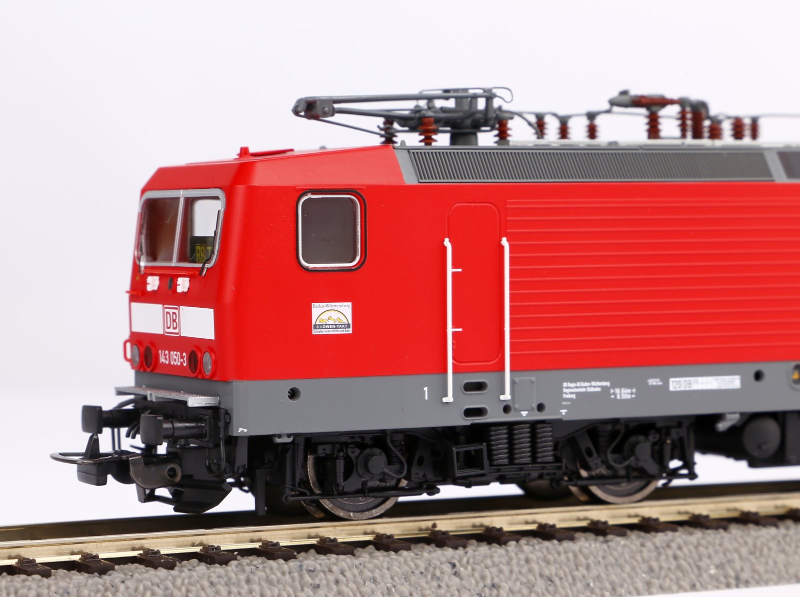 ~E-Lok/Sound BR 143 DB AG VI + PluX22 Dec.