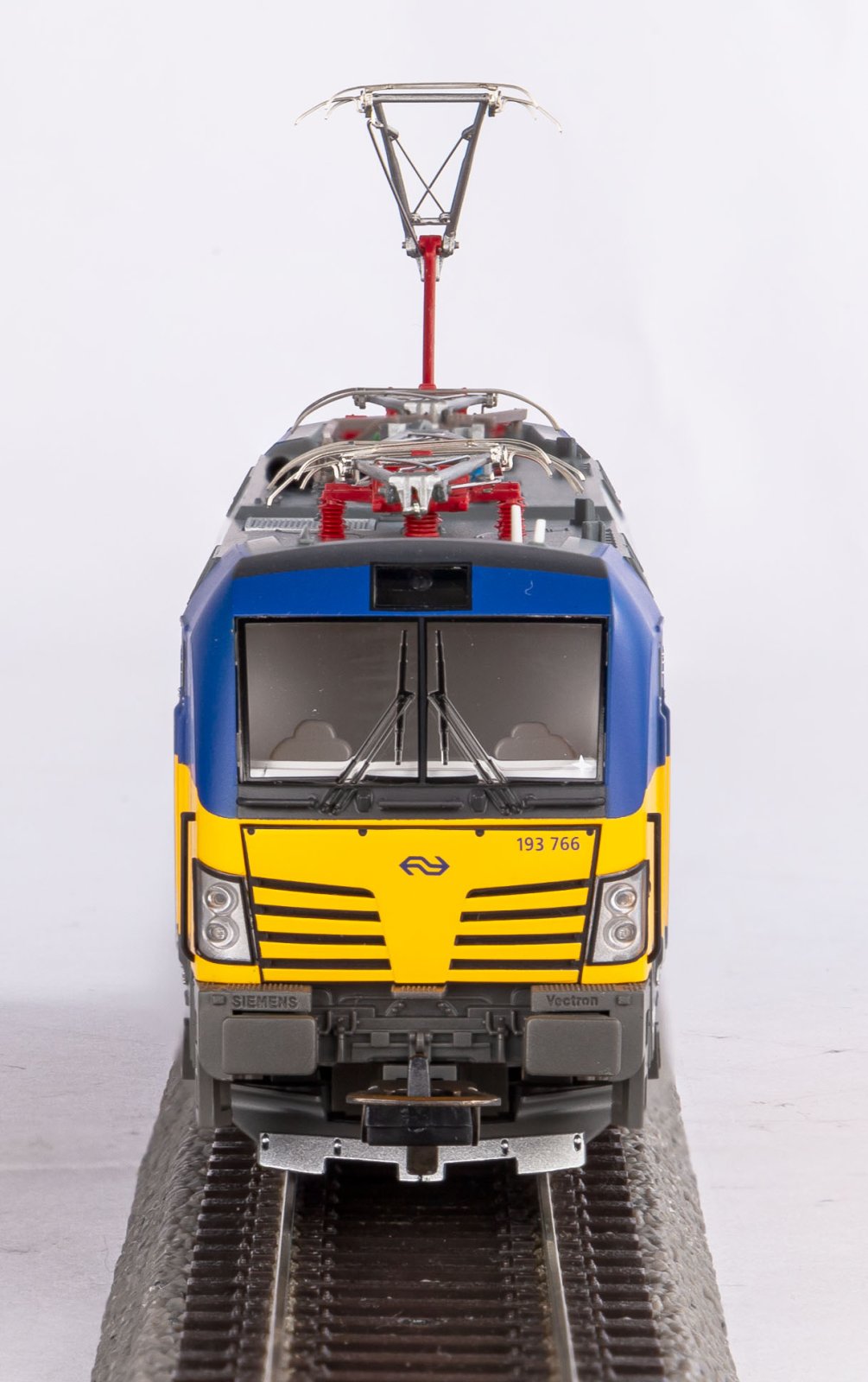 E-Lok/Sound BR 193 ELL NS VI + PluX22 Dec.