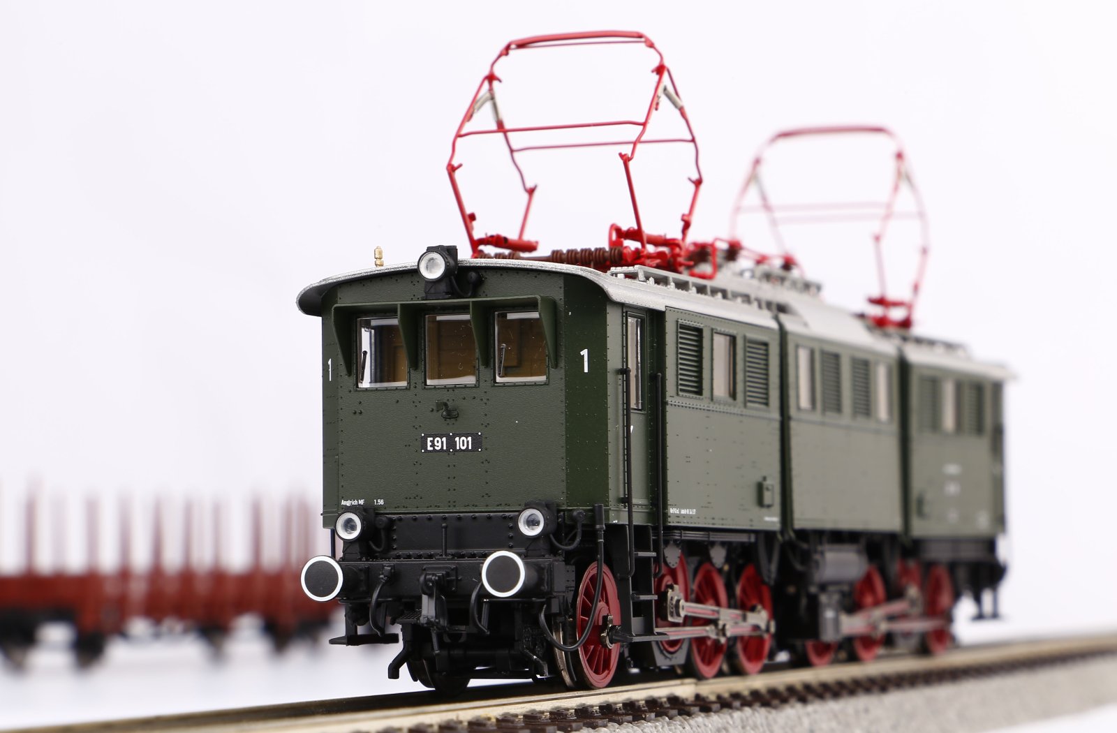 E-Lok/Sound BR E 91 DB III + PluX22 Dec.