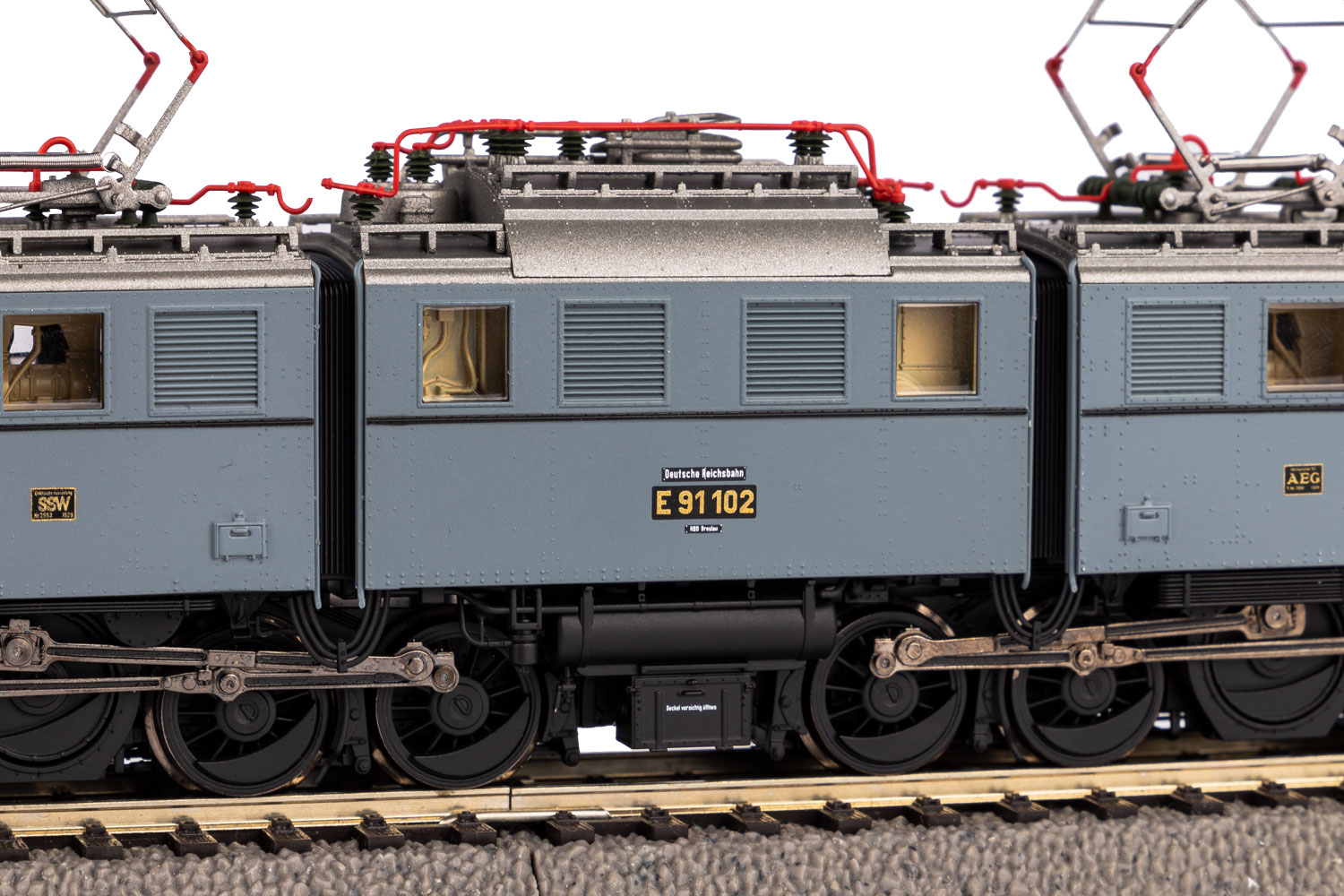 ~E-Lok/Sound BR E 91 DRG II + PluX22 Dec.
