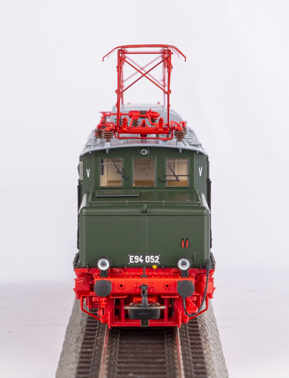 ~E-Lok/Sound BR E 94 DR III + PluX22 Dec.
