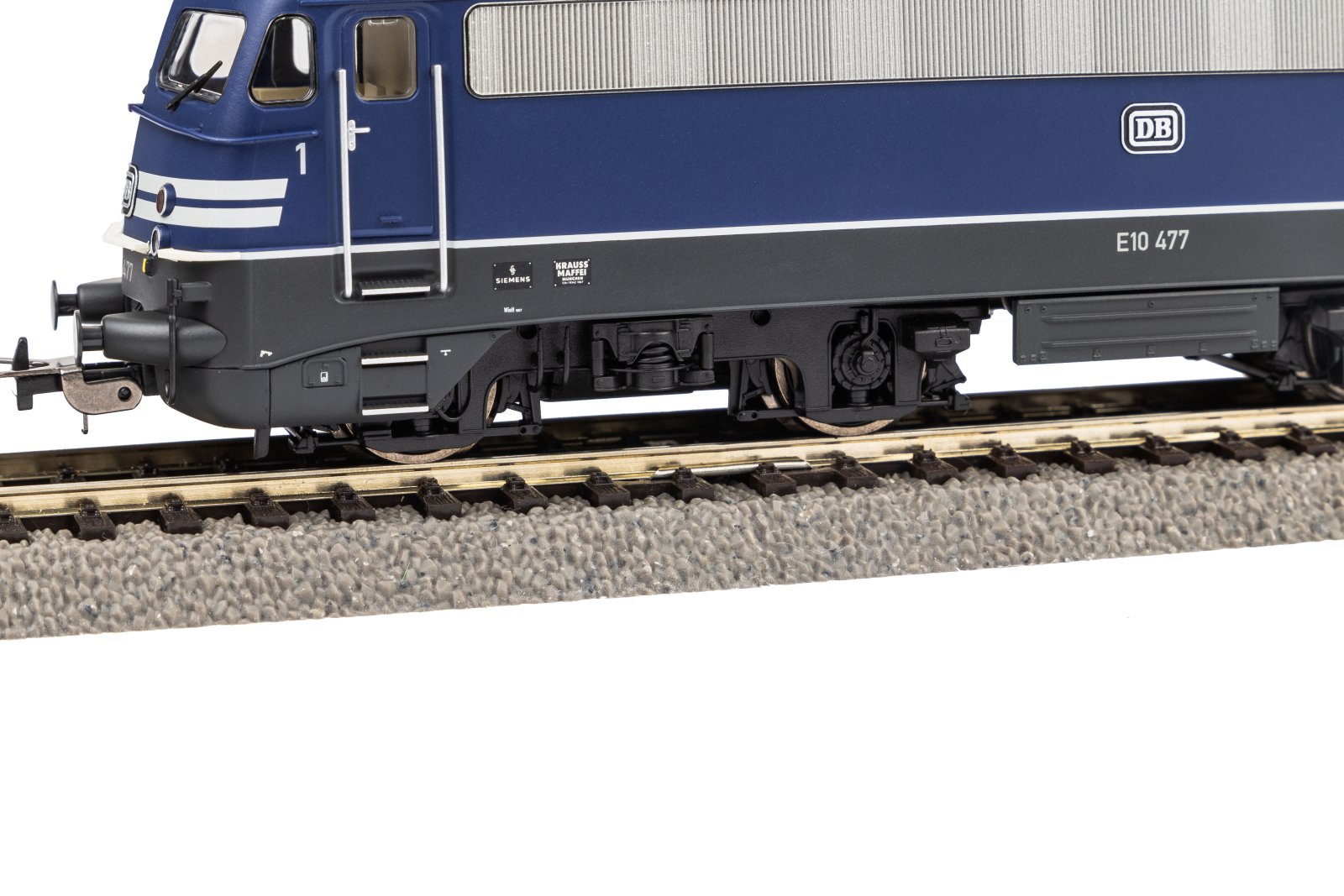 E-Lok/Sound  E 10 477 m. Warnstreifen DB III + PluX22 Dec.