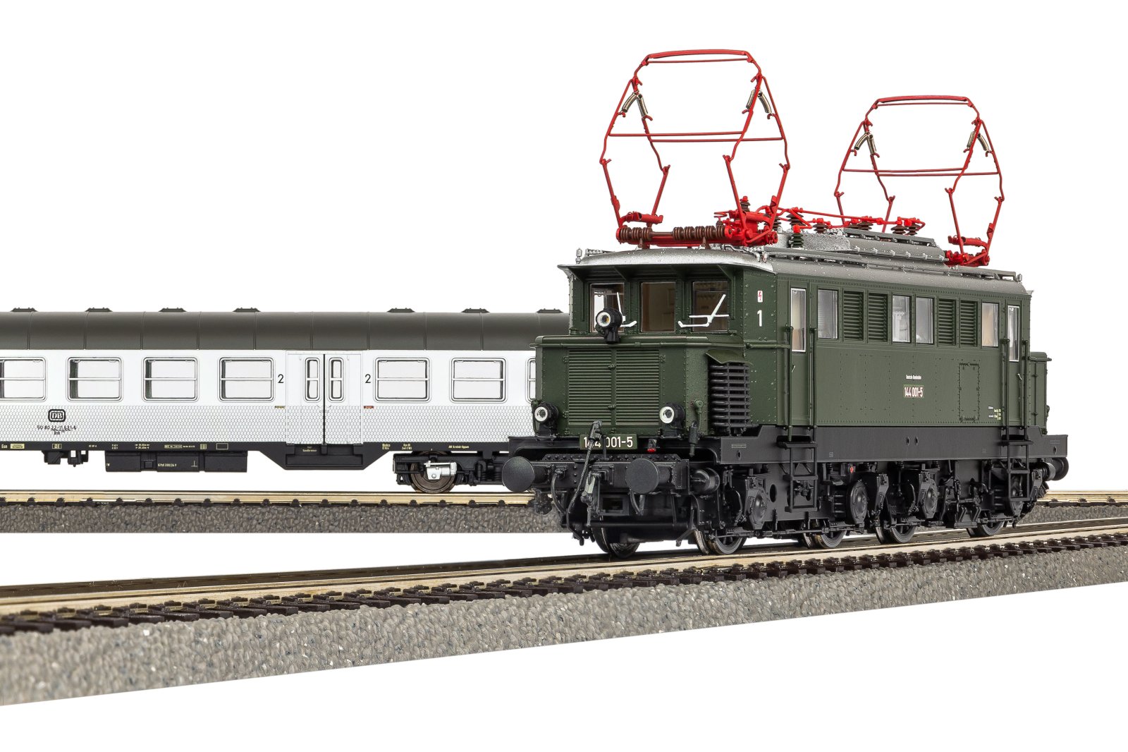 E-Lok/Sound E 44 001 DB III + PluX22 Dec.