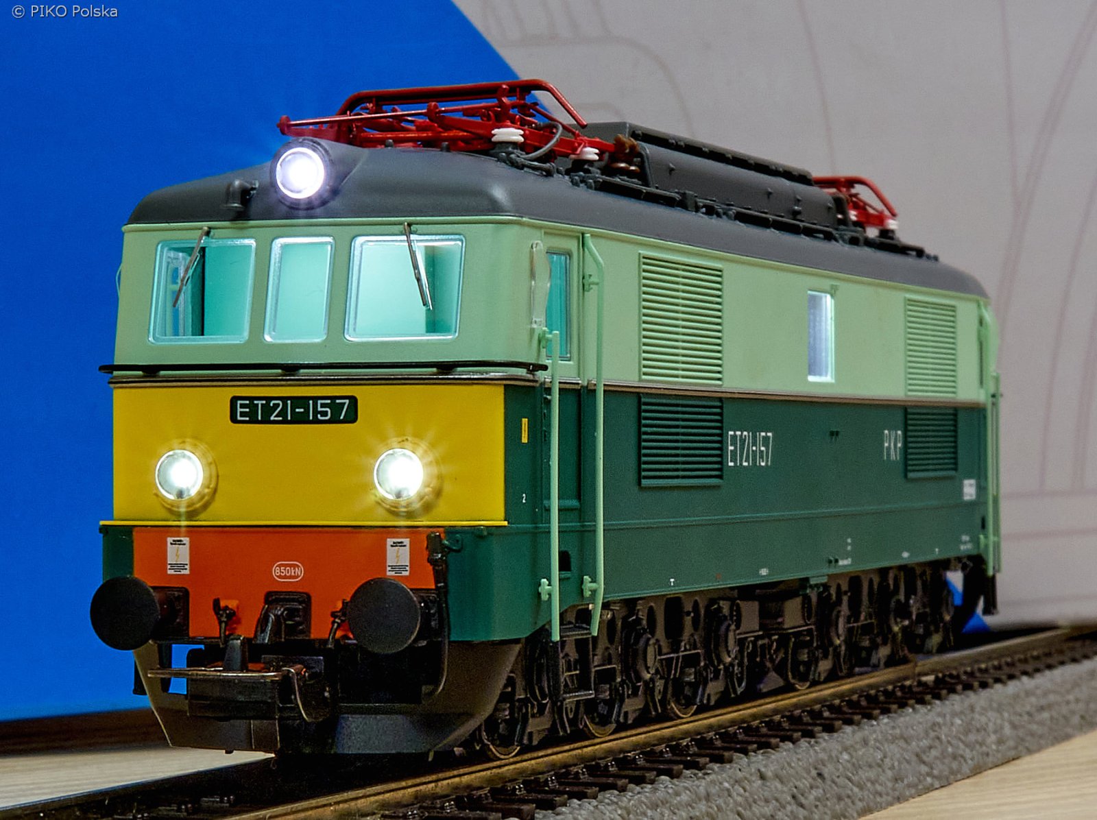 E-Lok/Sound ET21 PKP IV + PluX22 Dec.