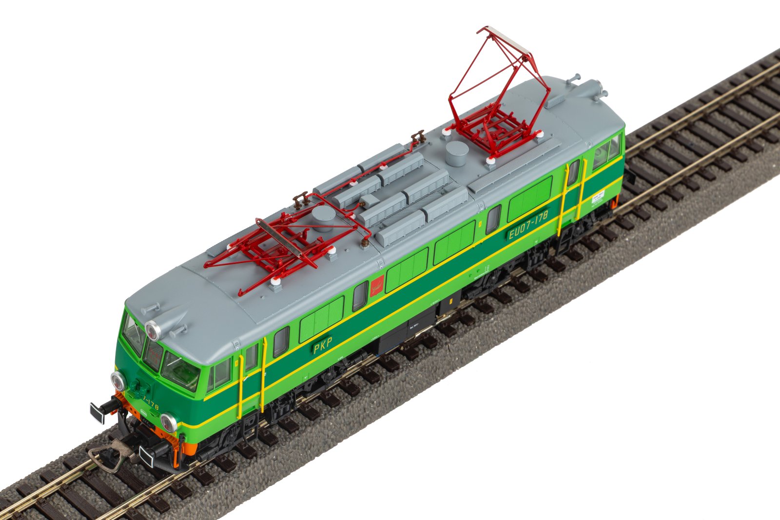E-Lok/Sound EU07 PKP V + PluX22 Dec.