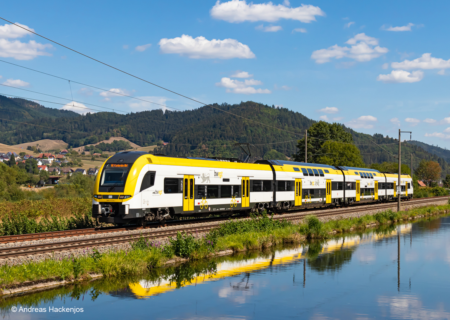 E-Triebzug Desiro HC bwegt