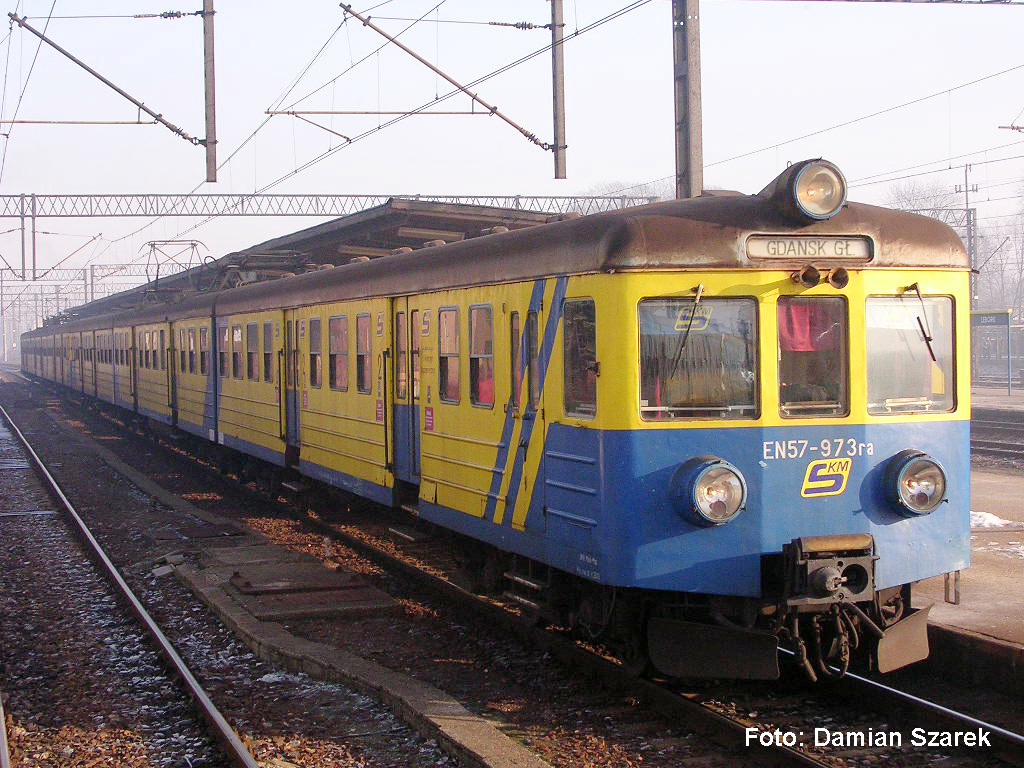 E-Triebzug/Sound  EN57 SKM V + PluX22 Dec.