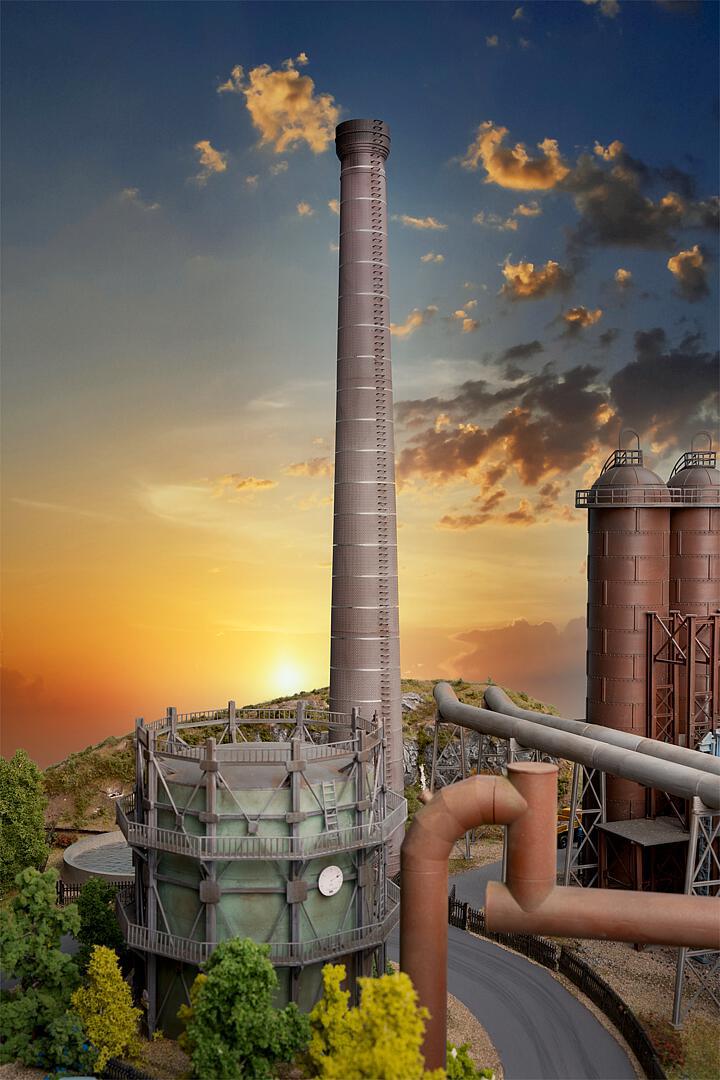 Großer Industrieschornstein