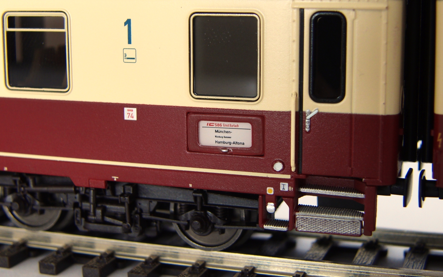 IC Großraumwagen 1.Kl. Apmz 121 DB IV