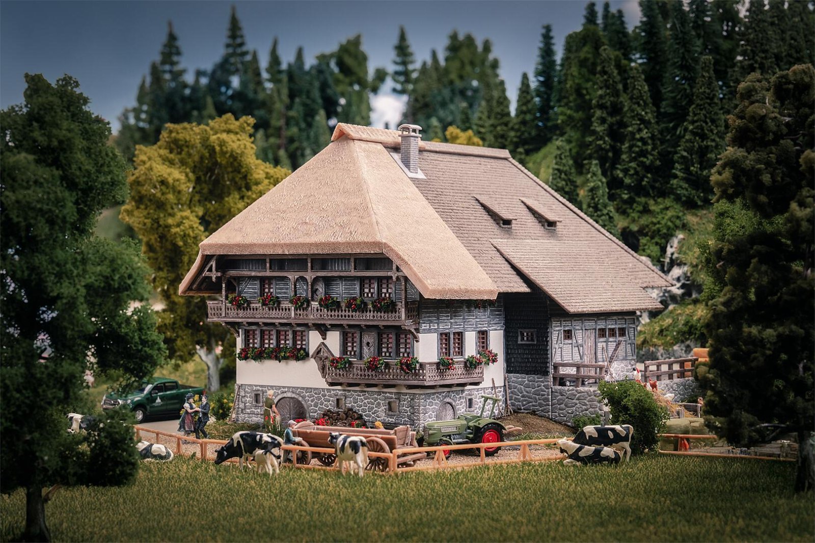 Jubiläumsmodell Schwarzwaldhof Mit 2 Figuren