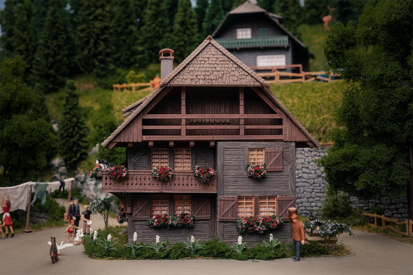 Jubiläumsmodell Uhrenmacherhaus Mit Figur
