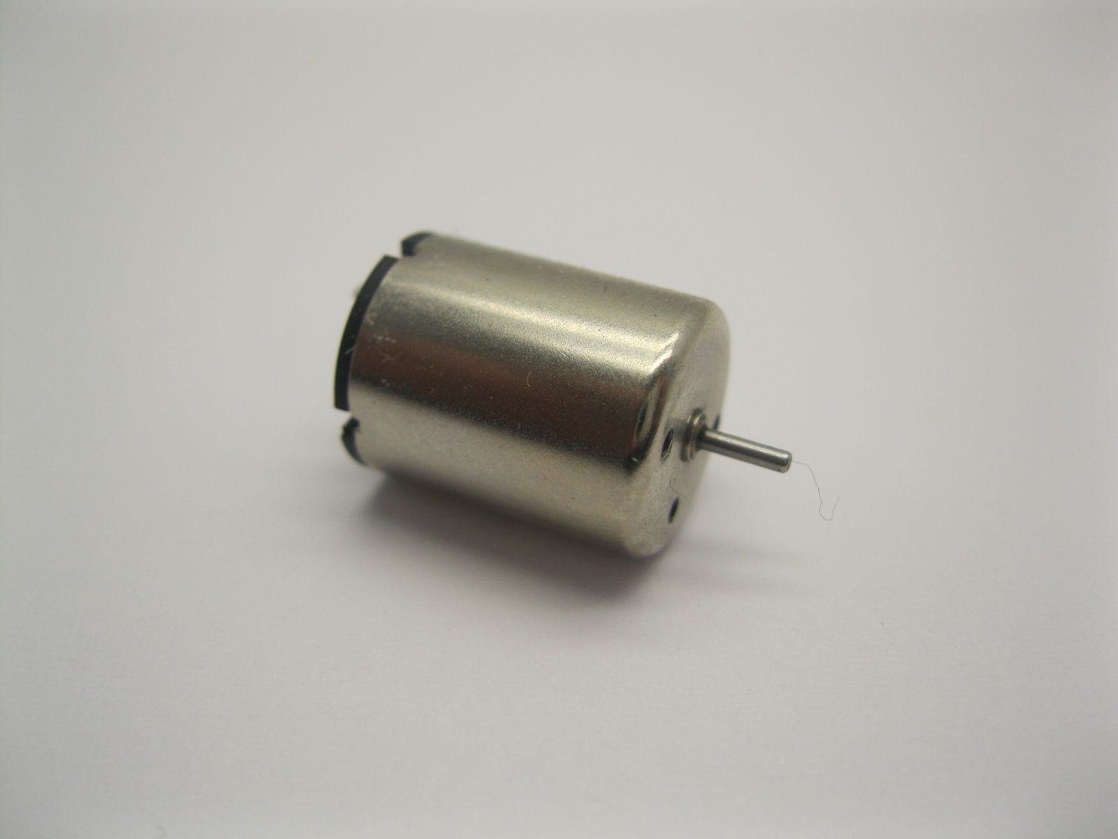 Micromotor.EU 1215S – Motor – Ø 12 × 15 mm – Enkele as – 12 V