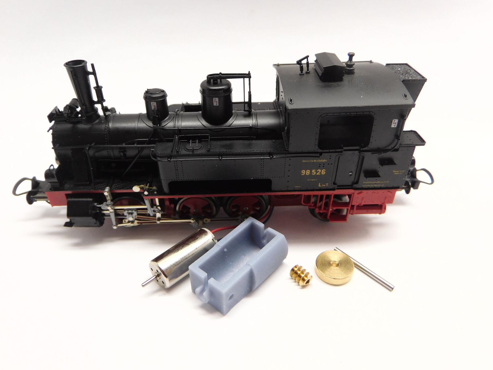 Micromotor.EU HTR011C – Ombouwmotor voor Trix BR 98 4-5, K.Bay.Sts.B. Gattung D XI en Pfalz Bahn T4 II – Met vliegwiel en wormwiel – H0