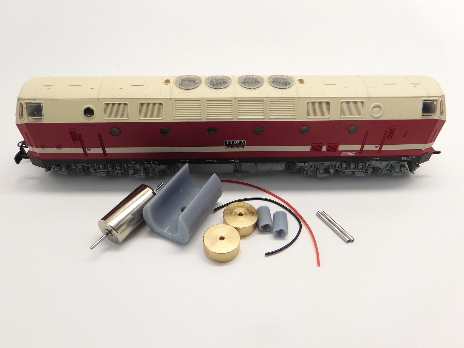 Micromotor.EU TTI006C – Ombouwmotor voor Tillig BR 101/103/112/114/118/119/143/155/212/215/218/219/220/221/225/229/243/250, CFL 1600, FP7 en M61 – Met vliegwiel en wormwiel – TT