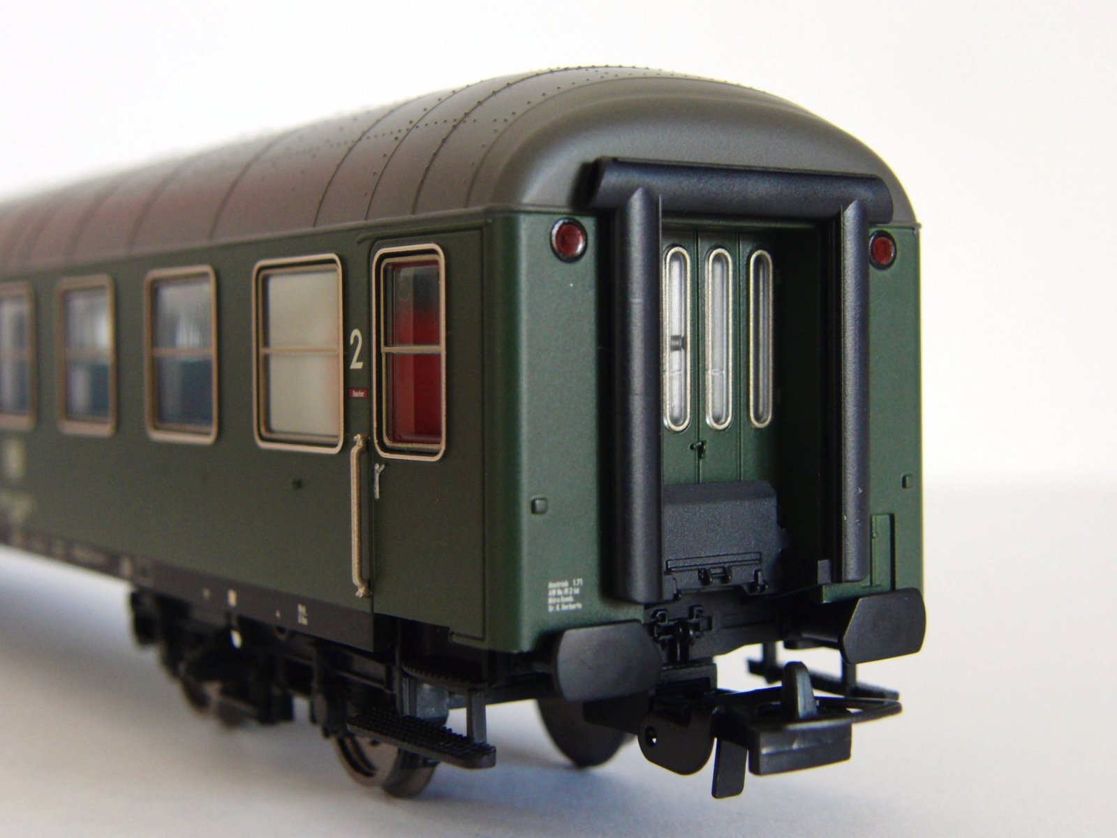 Mitteleinstiegssteuerwagen 2.Kl. Bymf DB IV