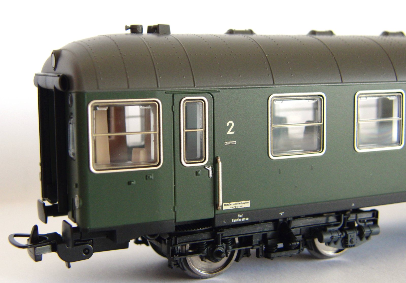 Mitteleinstiegssteuerwagen 2.Kl. Bymf DB IV