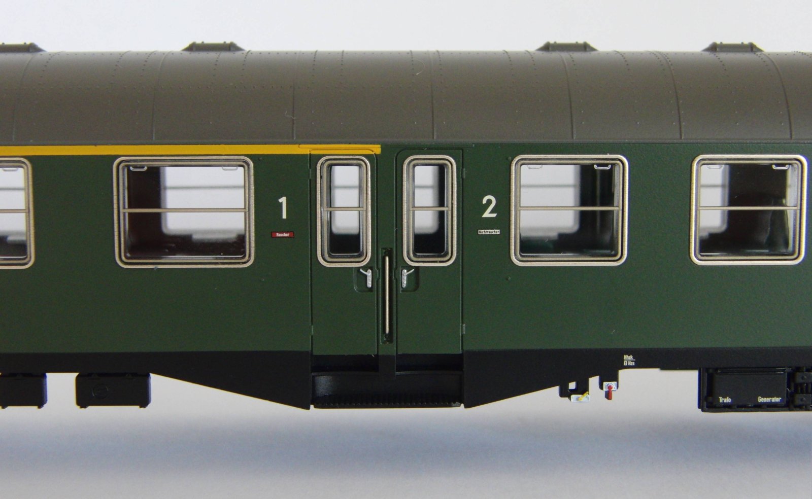 Mitteleinstiegswagen 1./2.Kl. ABym DB IV