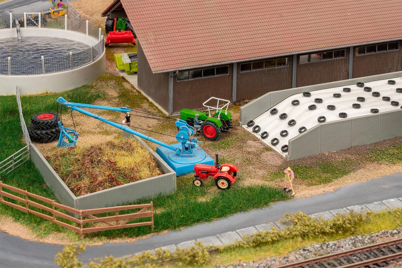 Mobiele Silo Met Mesthoop Met Kraan