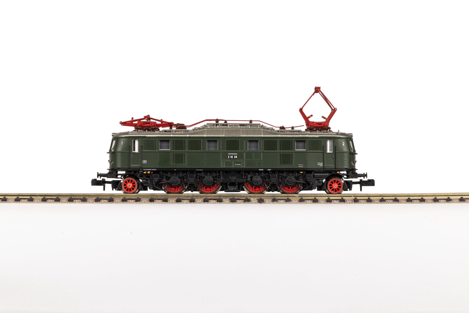 N-E-Lok BR E 18 DB III + DSS PluX16