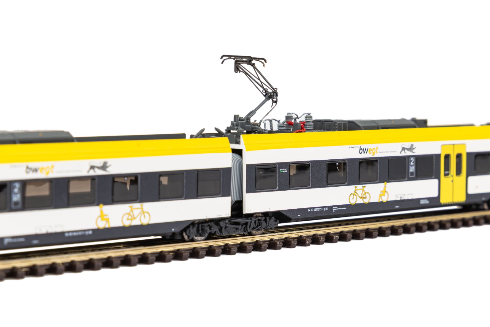 N-Elektrotriebwg. 4-tlg. BR 440 bwegt DB AG VI + DSS PluX12